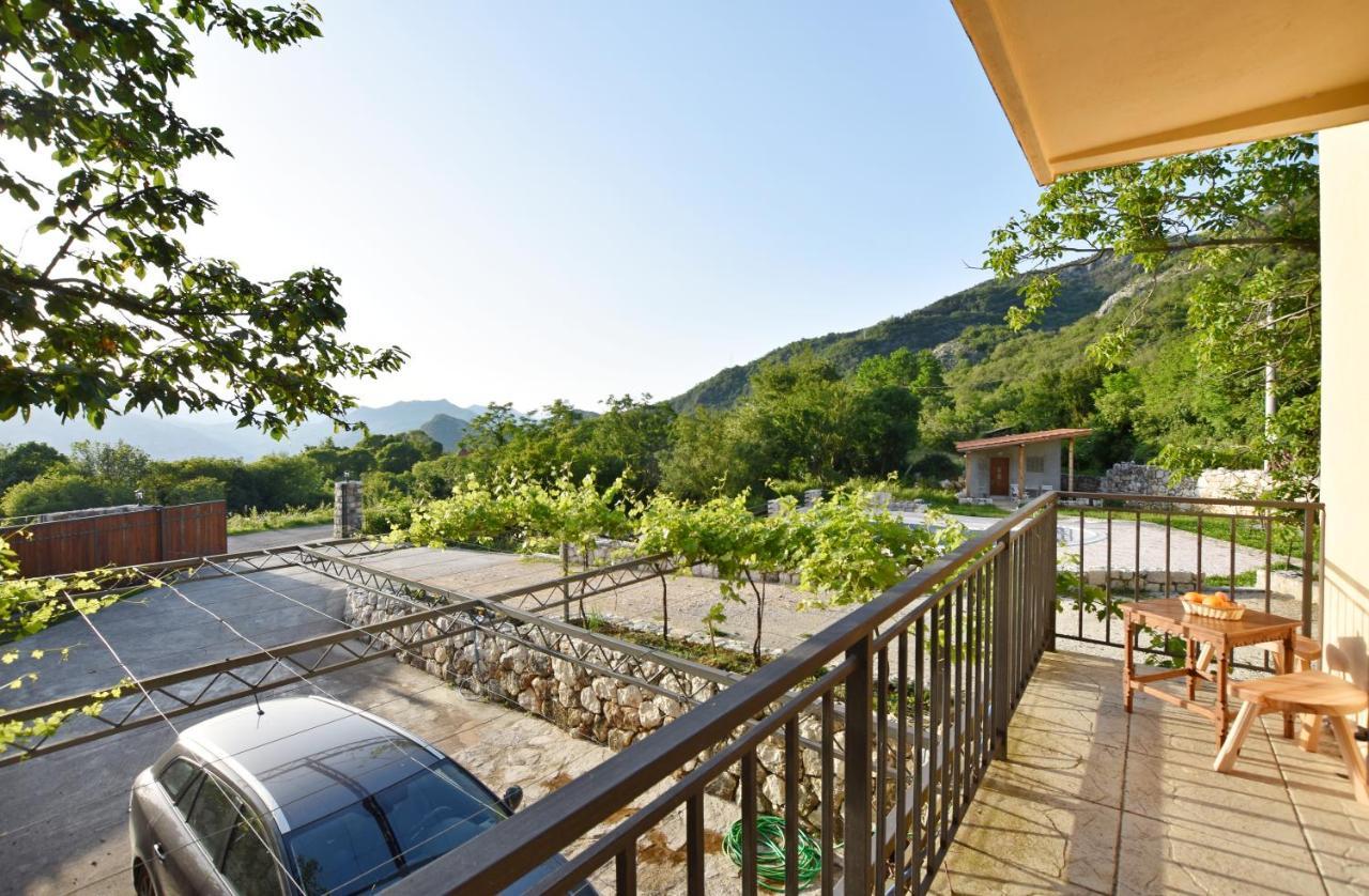 Vila Pegaz Virpazar Luaran gambar